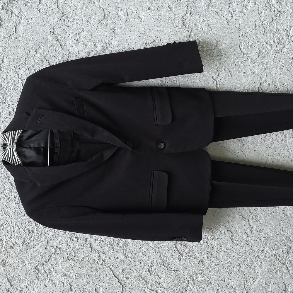 Van Heusen Boy's Black 2 Piece Suit Size 8